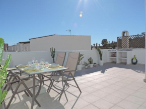 Apartamento entero con solárium en Sabinillas, con piscina y al lado del Puerto de la Duquesa